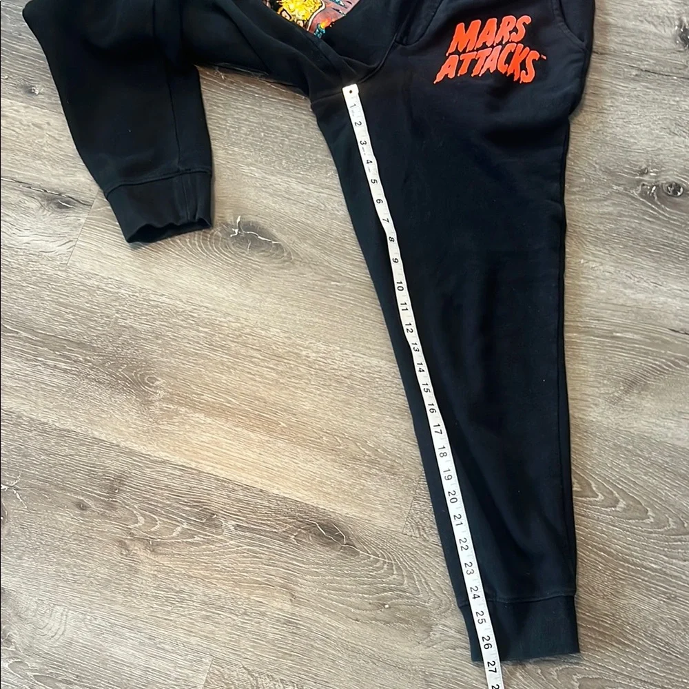 Mars Attacks Sweats - Picture 7 of 9